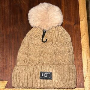 UGG sand cable knit beanie